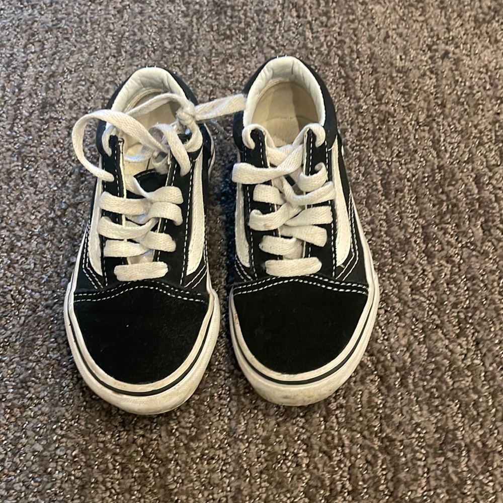Black & White vans